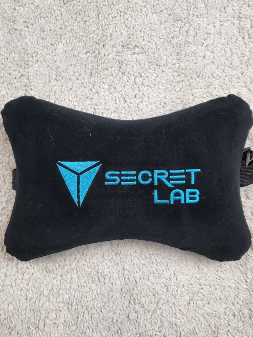 Secret Lab Titan Evo Series Magnetic Memory Foam Head Pillow Black Blue Preowned